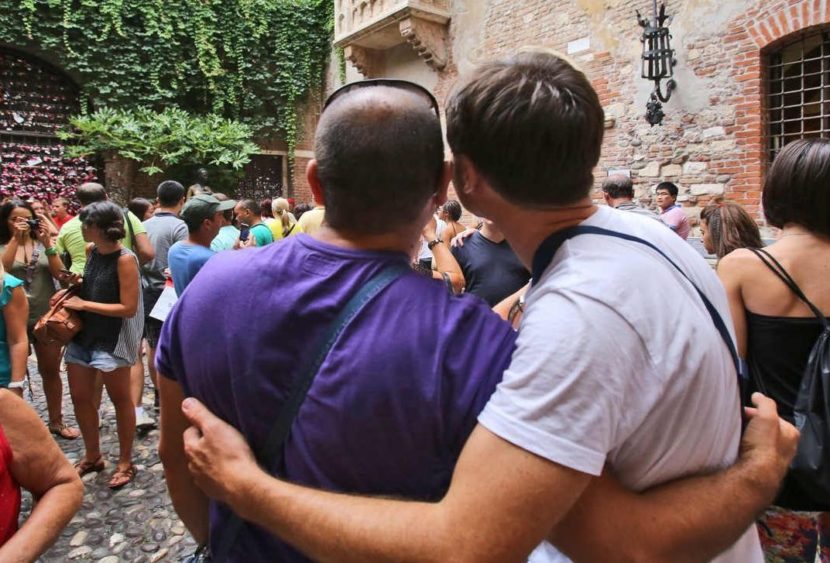 Nuovi metodi per riconoscere gli omosessuali: omofobia moderna?