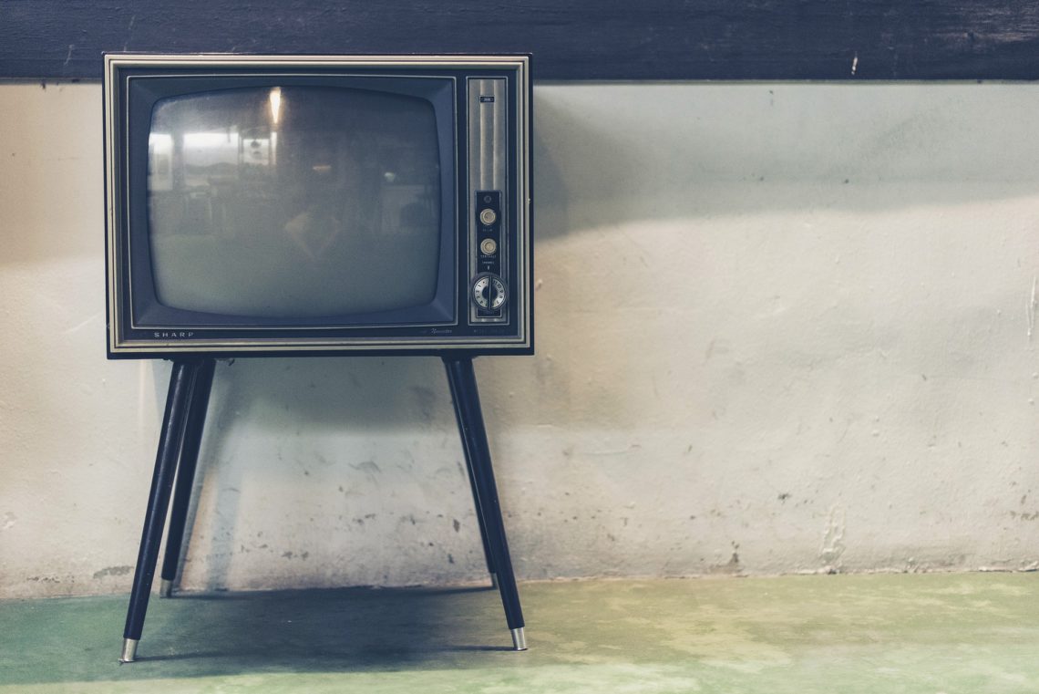 “Romanzo popolare”: quando la TV rende schiavi