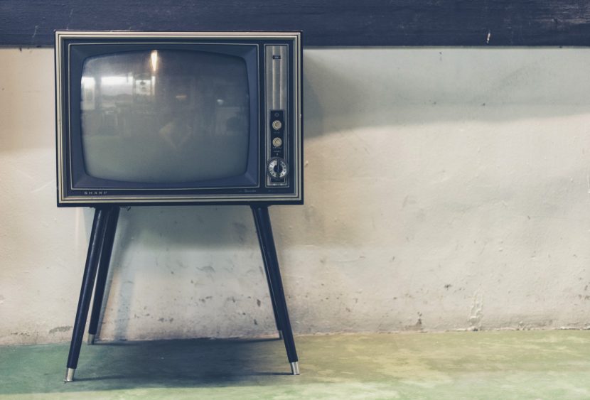 “Romanzo popolare”: quando la TV rende schiavi