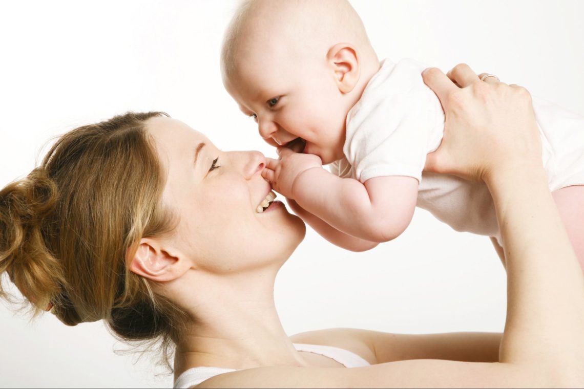 Certificato di maternità, bonus bebè e bonus mamme: domanda online