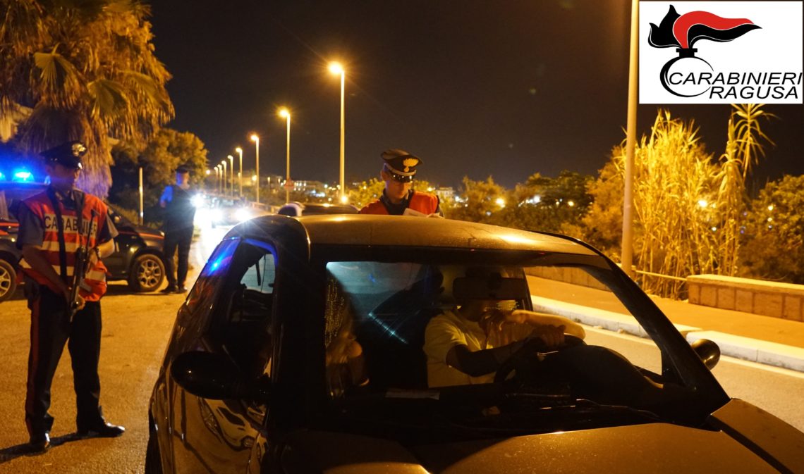 Servizio antidroga: i Carabinieri arrestano 2 spacciatori della movida notturna