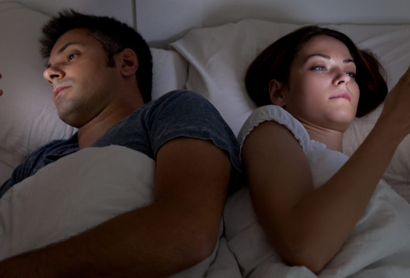 In una coppia, il primo segnale d’allarme è l’infedeltà emozionale