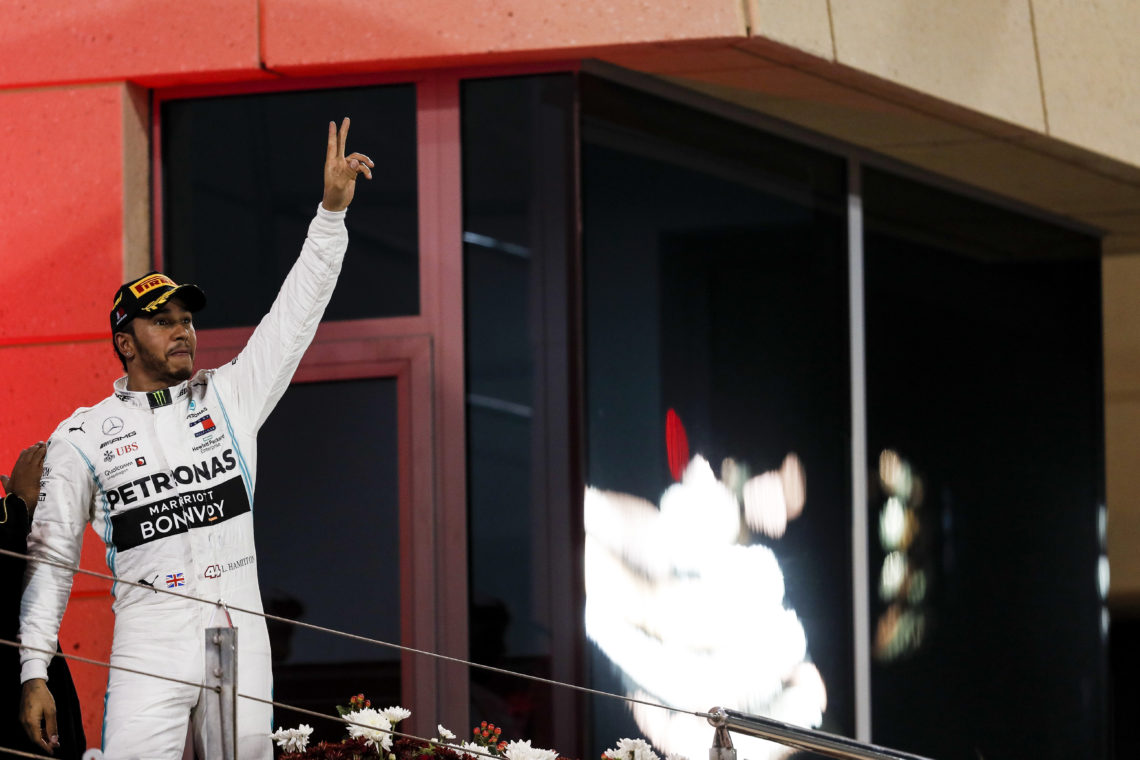 F1: Hamilton dominante ad Abu Dhabi, Verstappen e Leclerc a podio