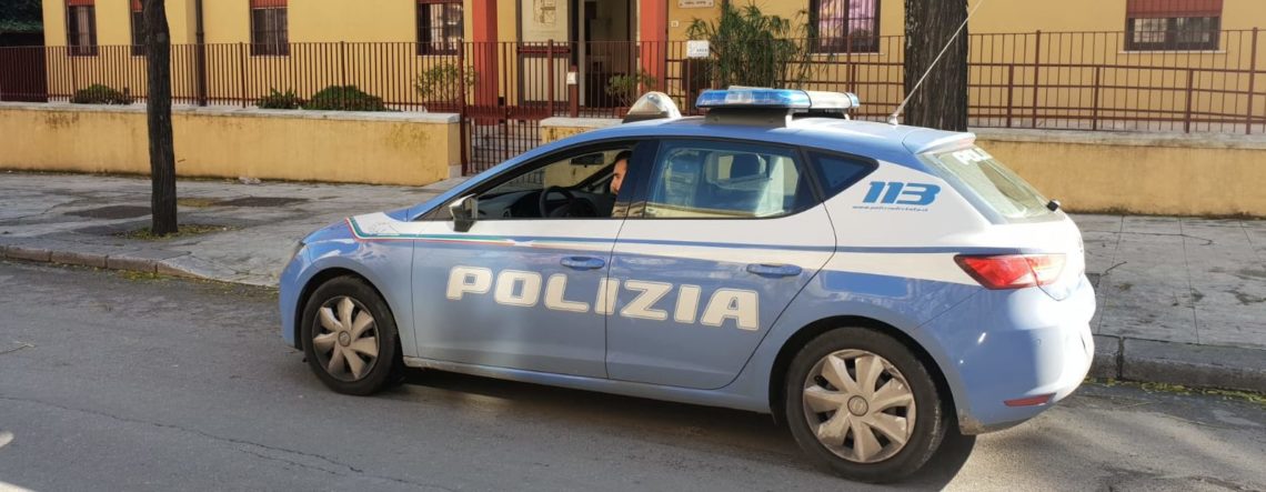 Palermo: arrestato un uomo che aveva rapinato una cittadina in strada
