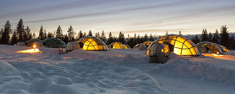 Ti piacerebbe assistere all’aurora boreale attraverso un igloo di vetro?