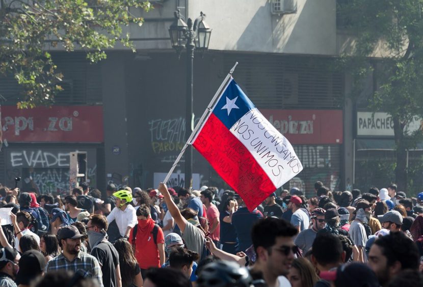 Cile: è il giorno del referendum. Il paese avrà una nuova Costituzione?
