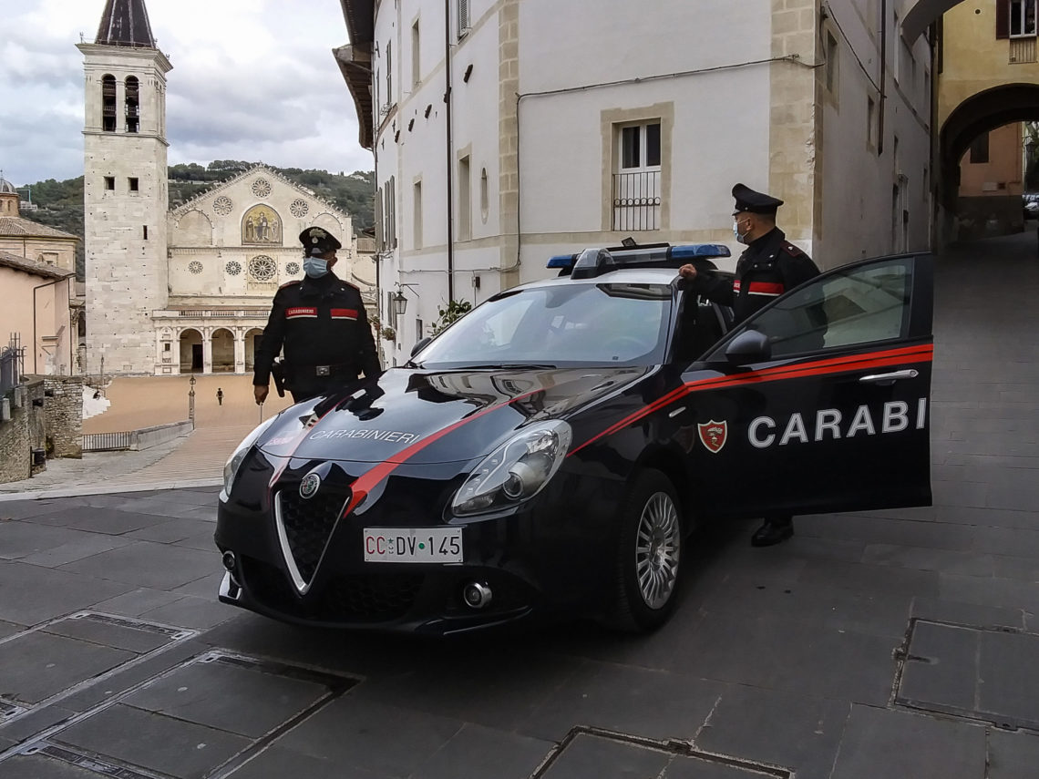 Roma: arrestati due giovani pusher dai Carabinieri