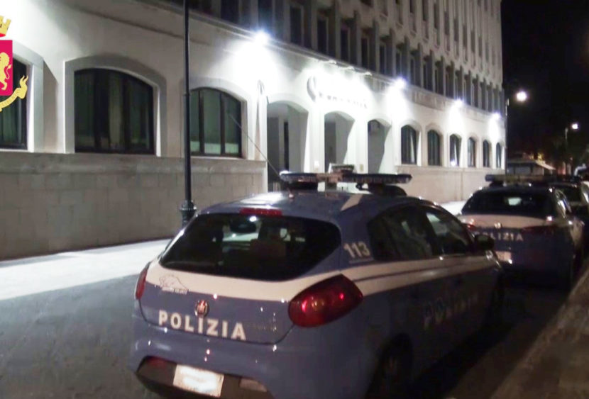 Torino: il look in uscita è diverso da quello in entrata, arrestato per furto