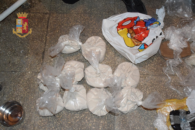 Lecce: arrestati due uomini per spaccio di sostanze stupefacenti