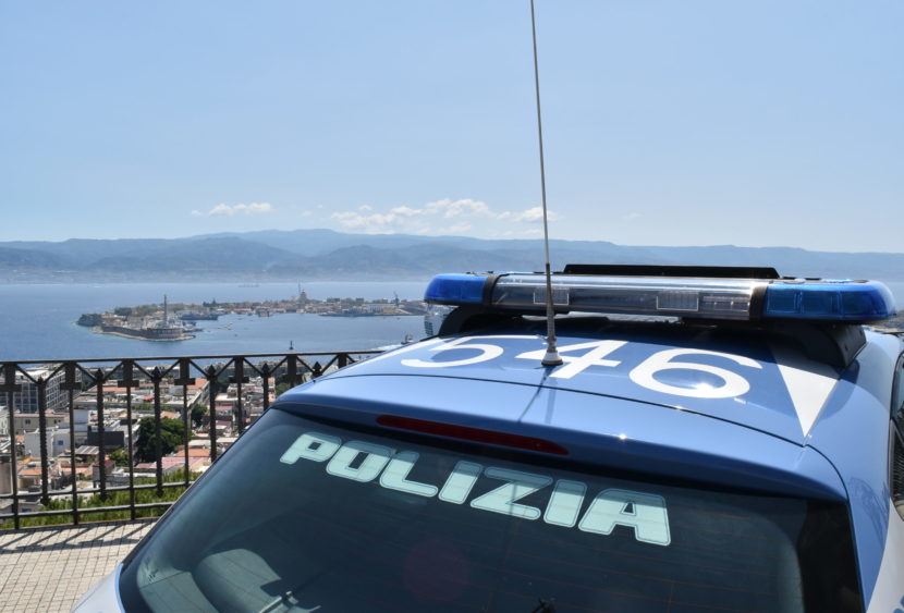 Messina, senza mascherina minacciano controllore con un coltello