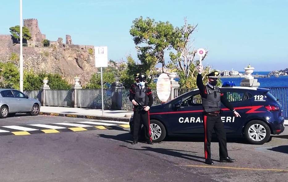 Carabinieri, controlli anticovid in provincia di Catania, diverse sanzioni