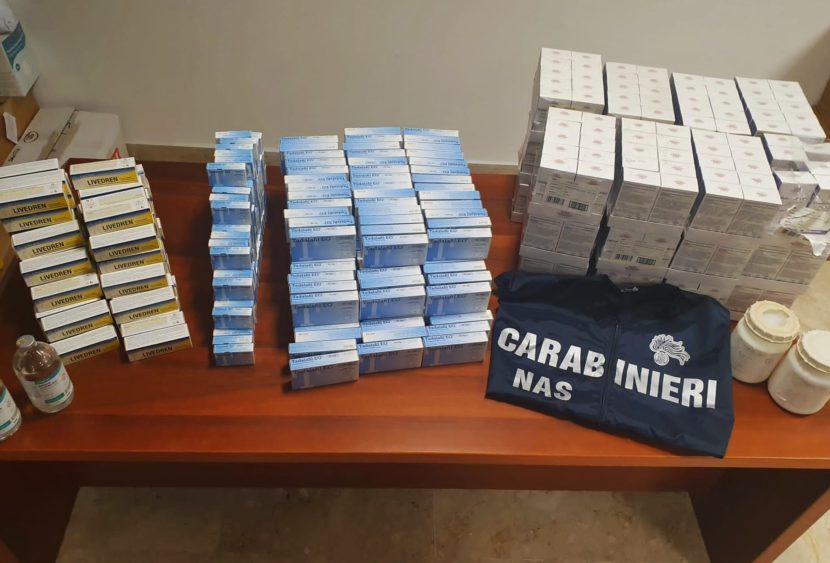 Catania, furto di energia elettrica e deposito abusivo di farmaci: arrestato il gestore di un bar