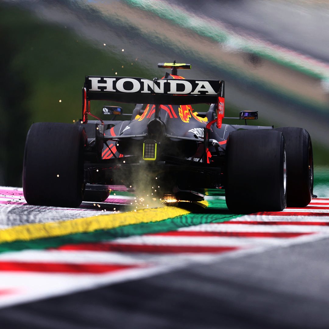F1, Verstappen fa due su due in Austria: è pole! Apoteosi Russell