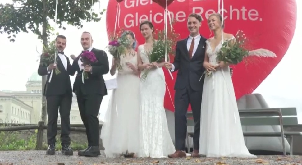 Svizzera, referendum: sì al matrimonio egualitario e ai diritti parentali