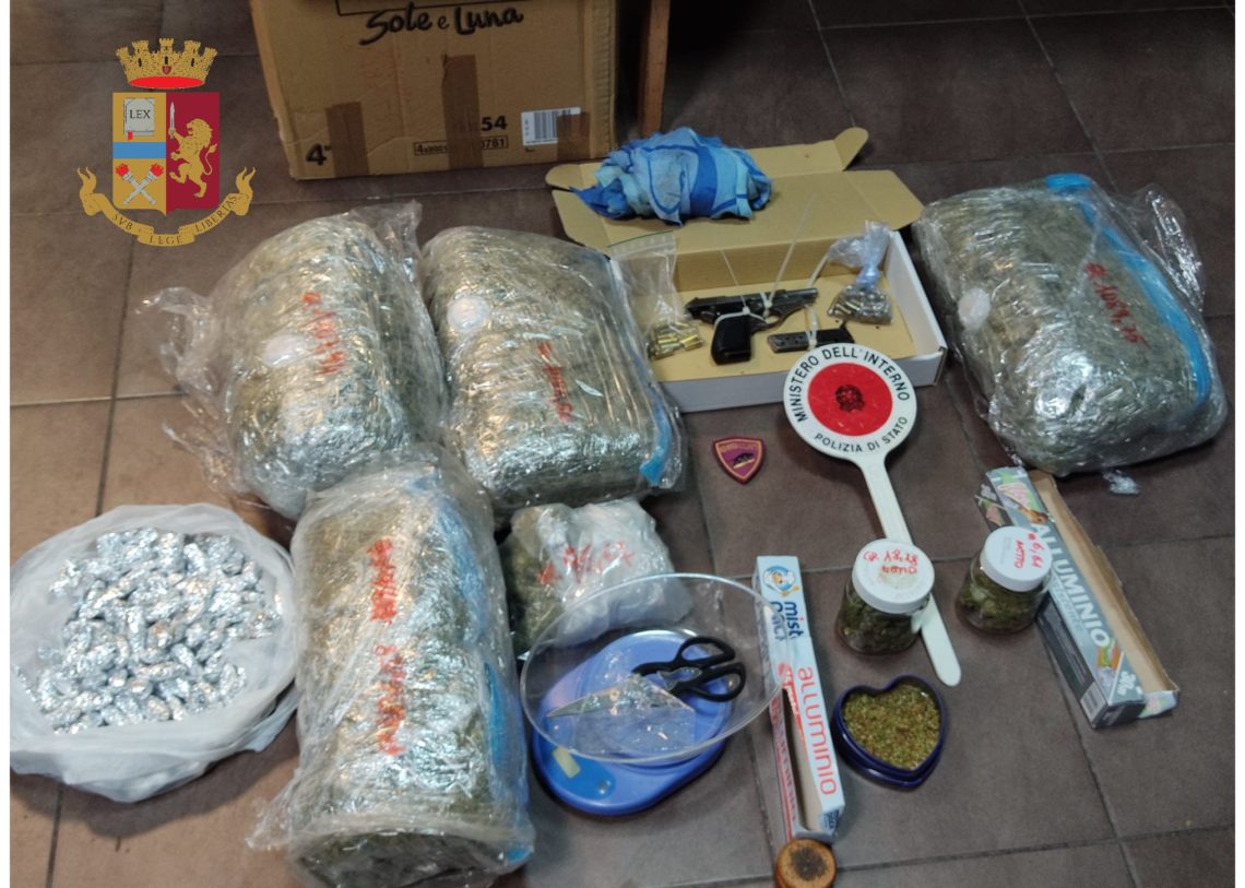 Polizia di Stato arresta pusher: sequestrati marijuana e arma da fuoco