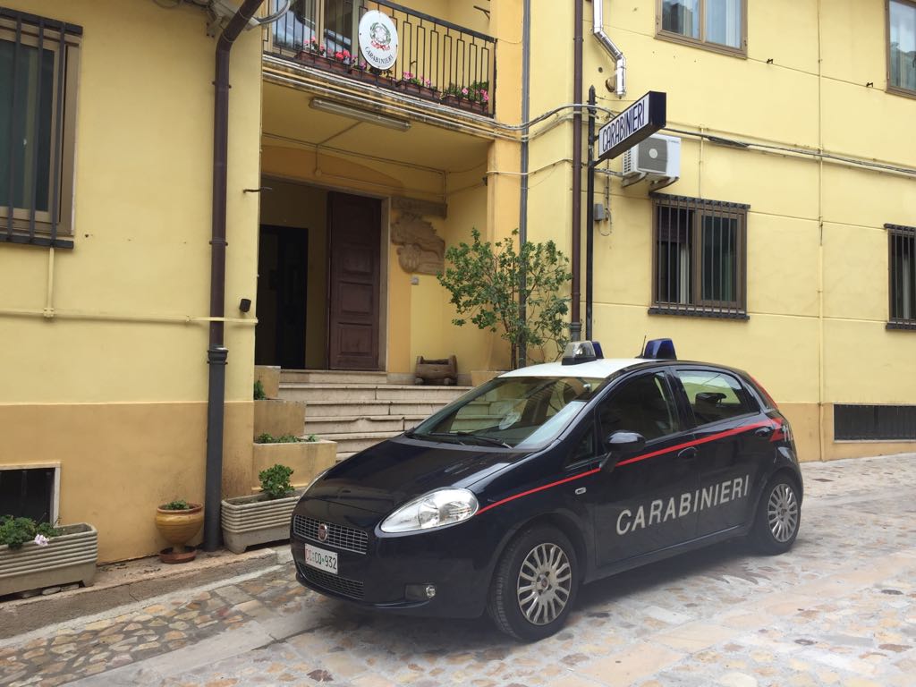 Mistretta (ME): uomo arrestato dai carabinieri per maltrattamenti fisici e verbali nei confronti della compagna