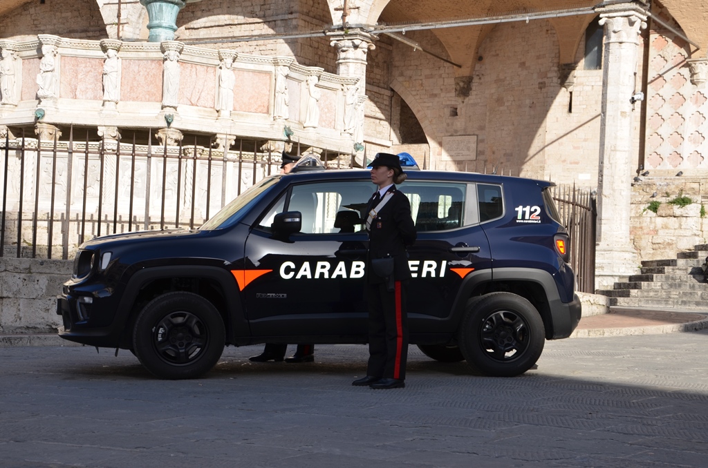 Perugia: i carabinieri deferiscono un italiano per produzione e detenzione di sostanze stupefacenti