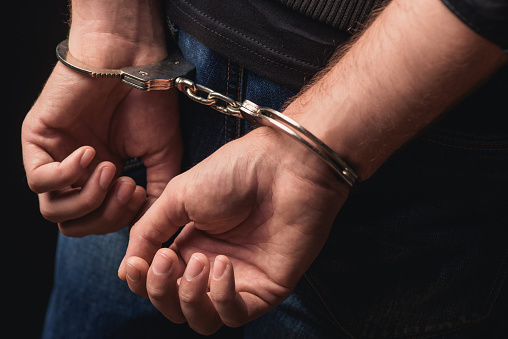 Droga: arrestato corriere con 4,2 kg di coca a Palermo