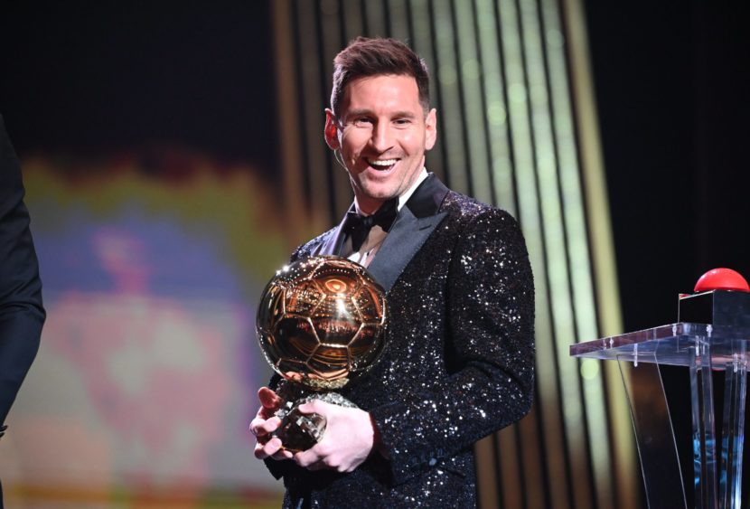 Leo Messi vince il settimo Pallone d’oro, ecco tutti gli altri premi assegnati