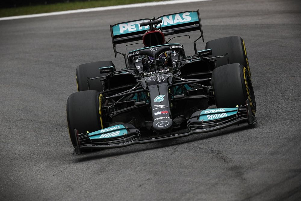 F1, Hamilton devastante a Interlagos: Mondiale riaperto