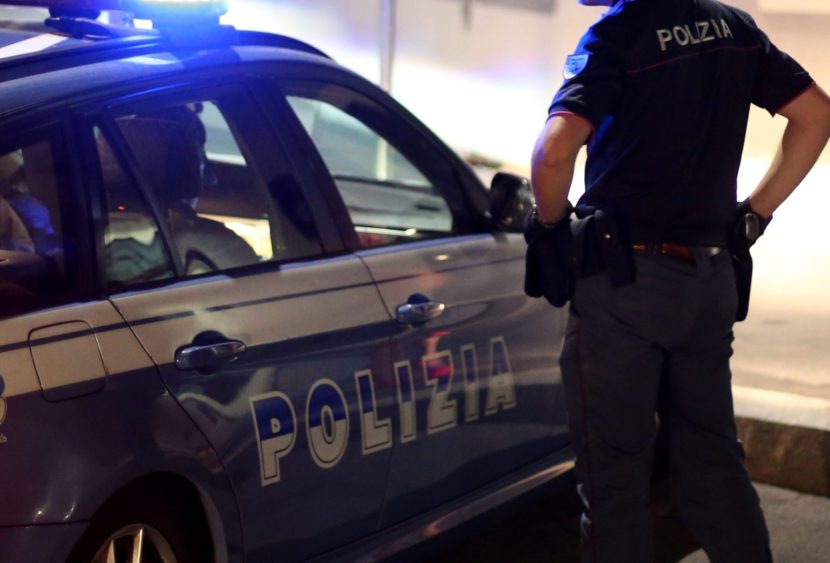 Torino. Questura arresta tre uomini per detenzione illegale di armi e droga