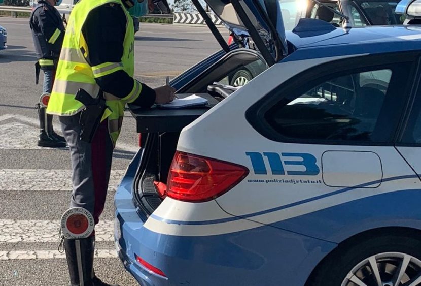 Sanzioni della Polizia Stradale all’aeroporto “Falcone-Borsellino”
