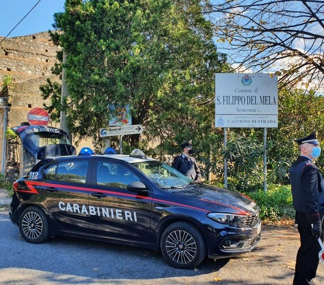Milazzo (ME): i Carabinieri arrestano due persone per estorsione