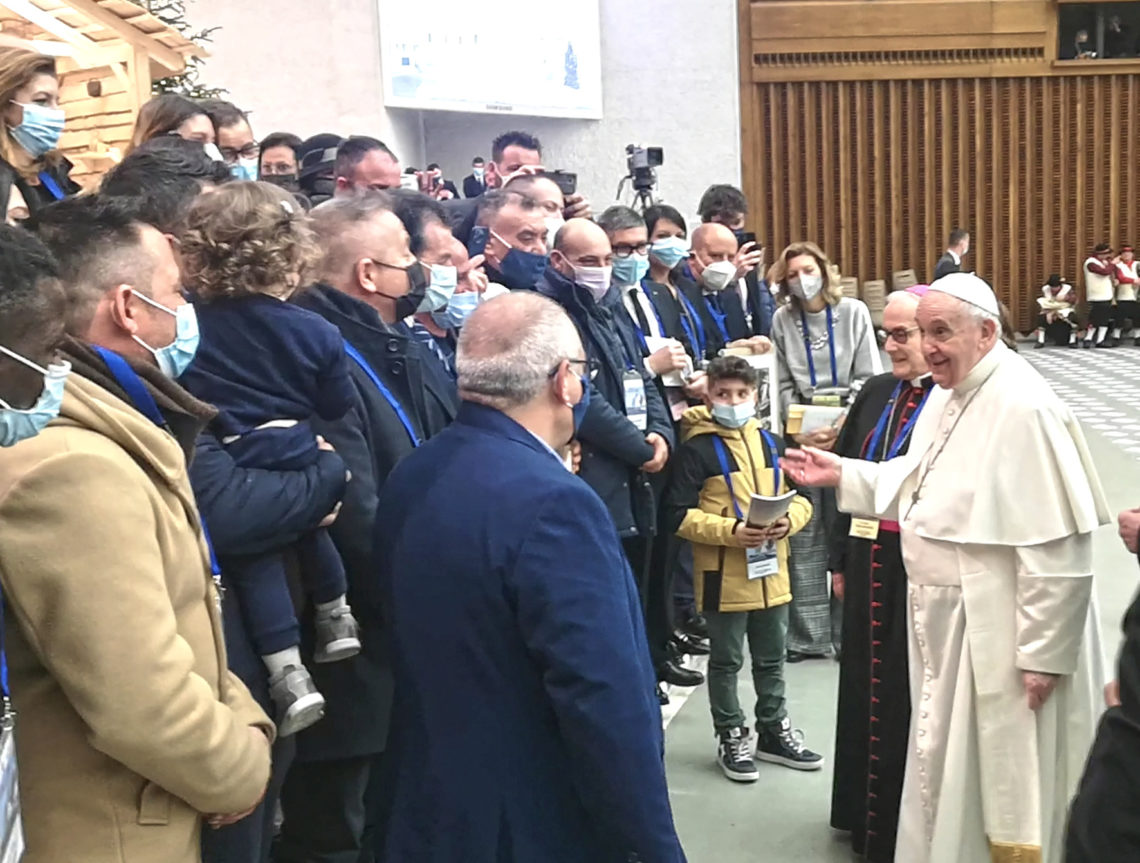 I pescatori di Mazara del Vallo incontrano Papa Francesco, che li ringrazia