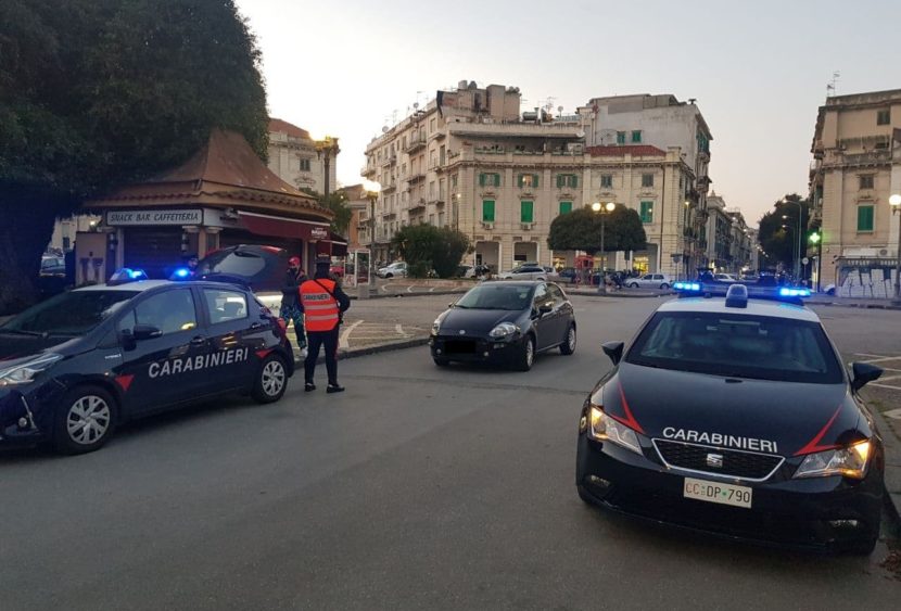 Messina: controlli in centro dei Carabinieri. Un arresto, una denuncia e quattro persone segnalate quali assuntori di sostanze stupefacenti.
