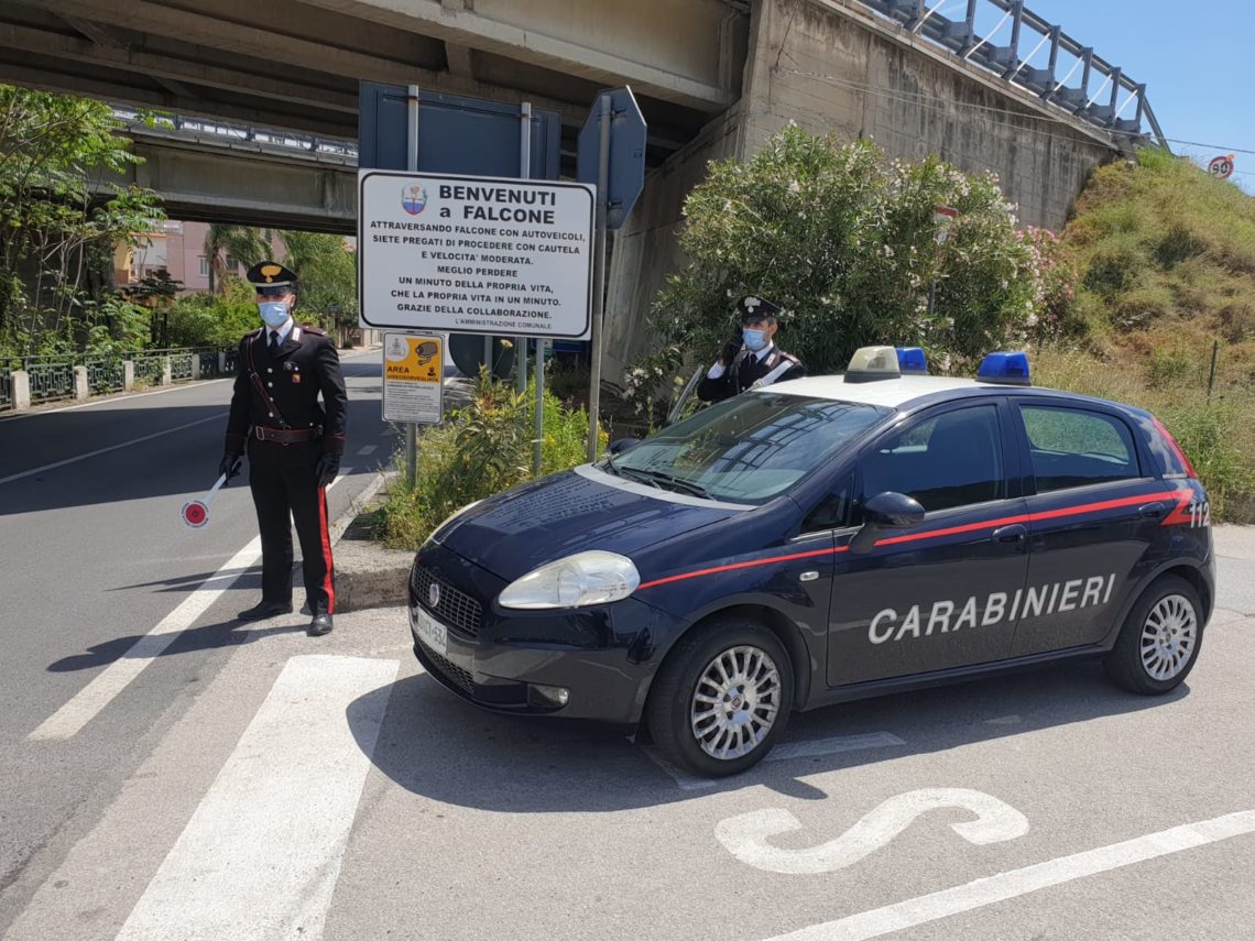 I Carabinieri arrestano 3 persone in esecuzione di misure cautelari per tentata estorsione aggravata, tentato incendio aggravato e possesso di armi ed arnesi atti ad offendere