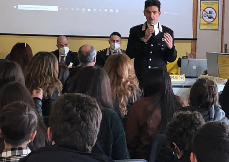 Messina: convegno scolastico dei Carabinieri sul bullismo
