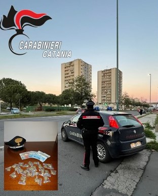 Catania,girava in scooter con la droga in tasca: arrestato