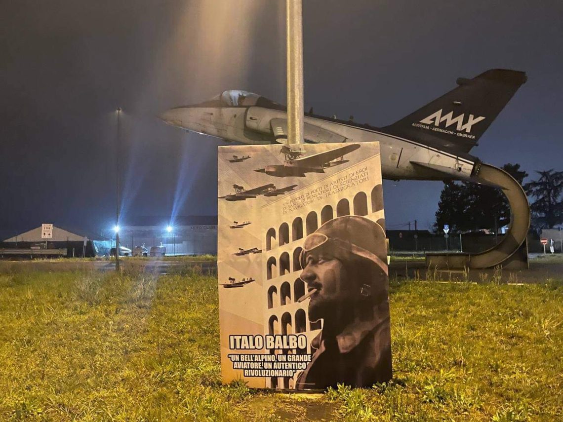 Torino, 31 marzo: gigantografie di Italo Balbo affisse davanti all’Aeroporto di Torino-Aeritalia