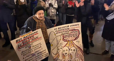 Russia: attivista ottantenne protesta contro la guerra, arrestata