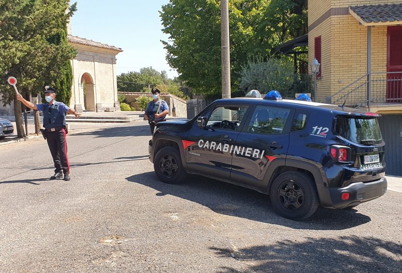 Todi (PG): i Carabinieri del pronto intervento dell’aliquota Radiomobile salvano la vita ad una donna rimasta vittima di un incidente domestico