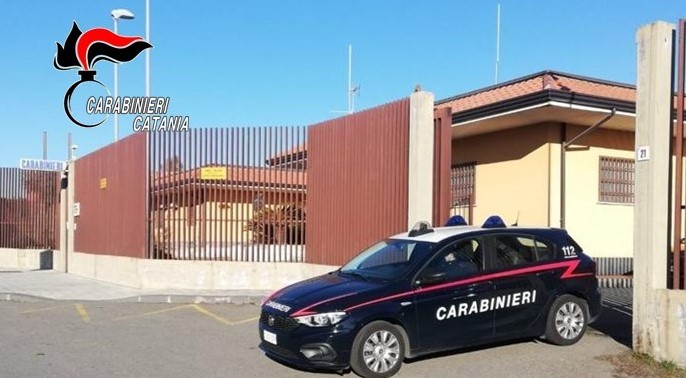 Catania: spaccio di sostanze stupefacenti, 17 persone arrestate