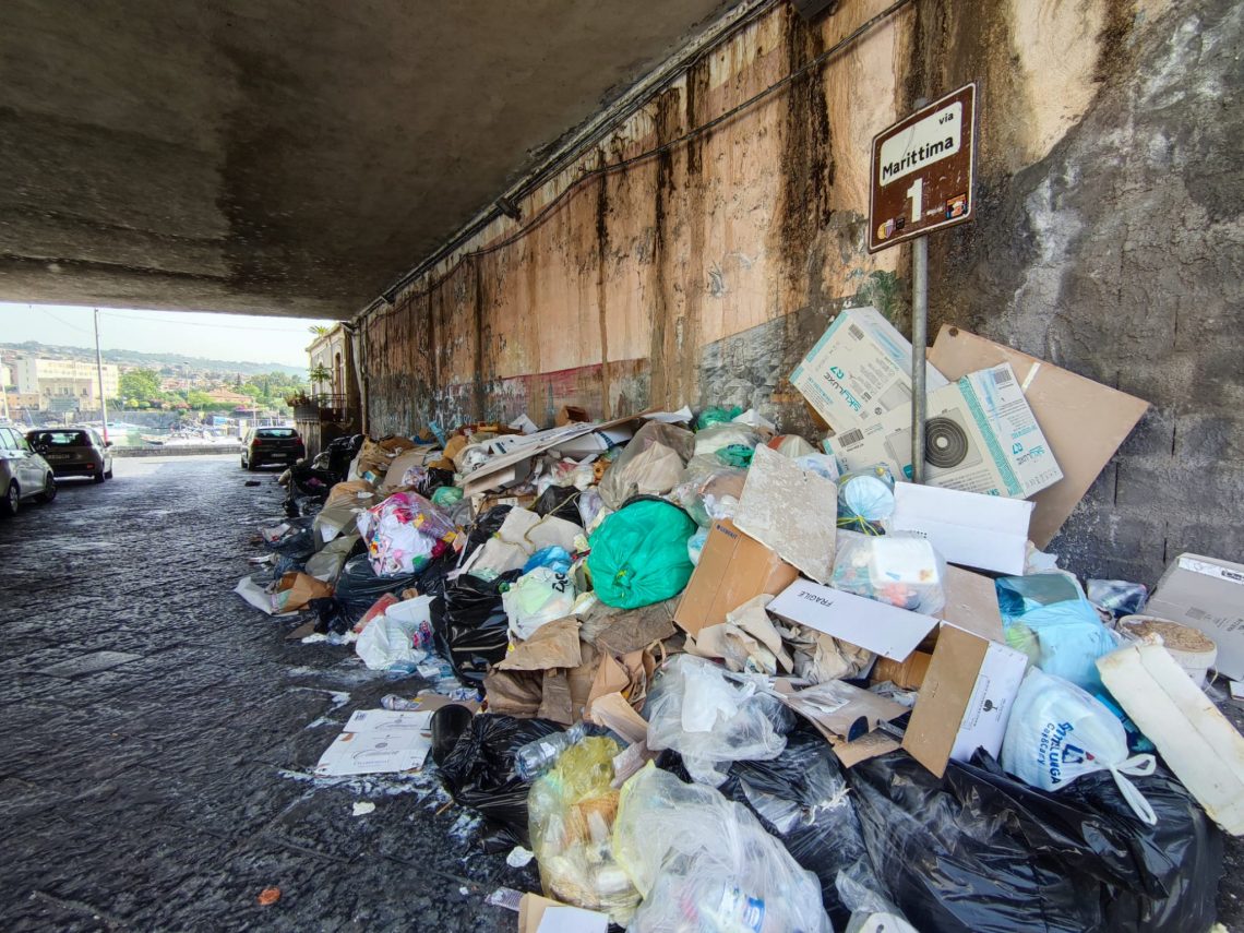 Borgo marinaro Ognina (CT): invasione di rifiuti, parla Cardello
