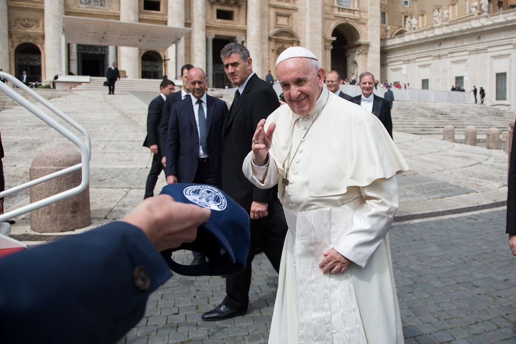 Il Papa: “Nella Congregazione dei vescovi andranno due donne”
