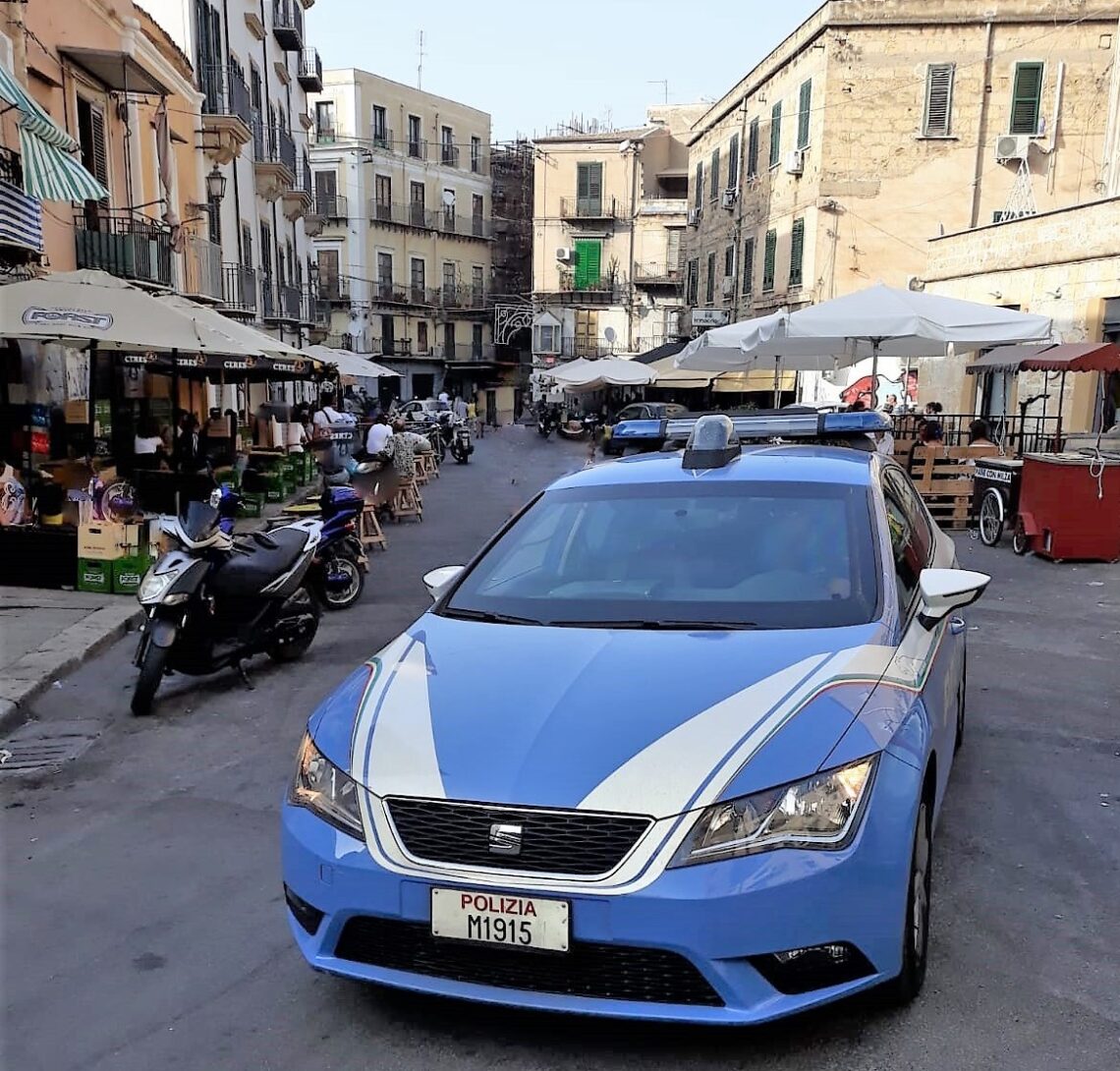 Palermo: arrestato un presunto autore di un furto di telefonino