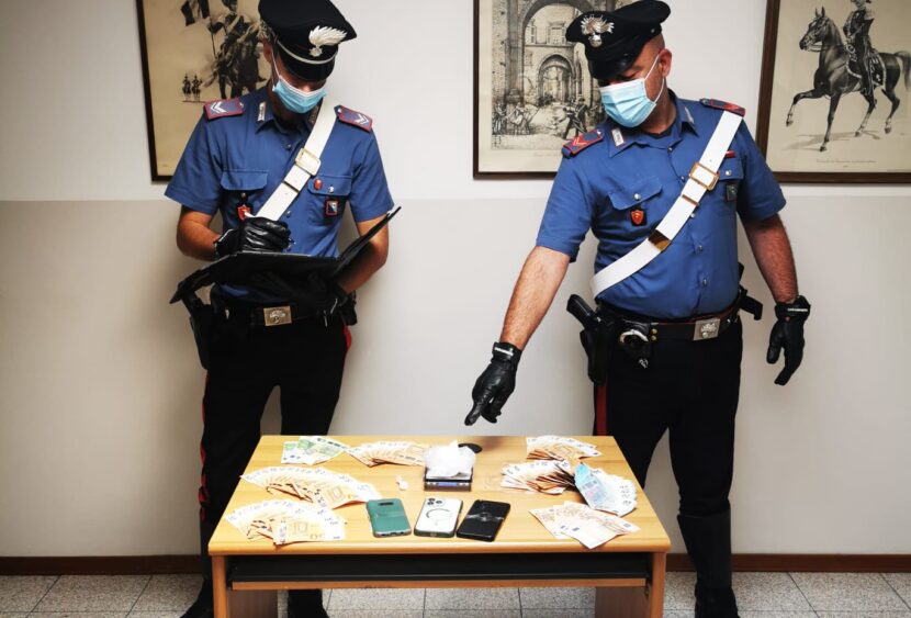 Carabinieri di Fabriano arrestano due persone con 100 grammi di cocaina