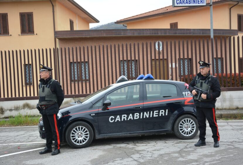 I Carabinieri di Tavernelle deferiscono in stato di libertà presunta autrice di due furti e presunto autore di indebito utilizzo di carta bancomat
