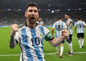 Qatar 2022, primo gol per Lewa. Messi trascina l'Argentina
