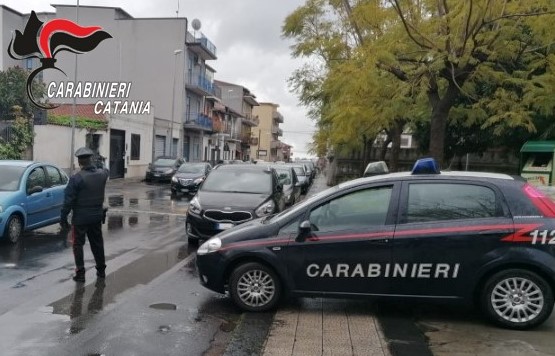 Catania: “Spaccio from car to car”, arrestato un pusher 28enne