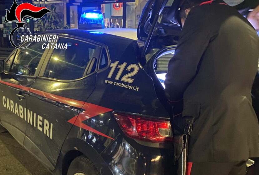 Catania: controlli dei carabinieri per la sicurezza, attività commerciali e codice della strada