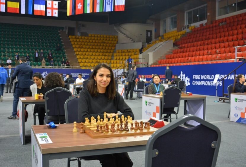 Iran: la scacchista iraniana Sara Khadim al-Sharia ai mondiali senza l’hijab