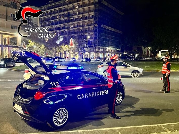 Servizi straordinari dei Carabinieri in occasione delle festività: controlli e denunce