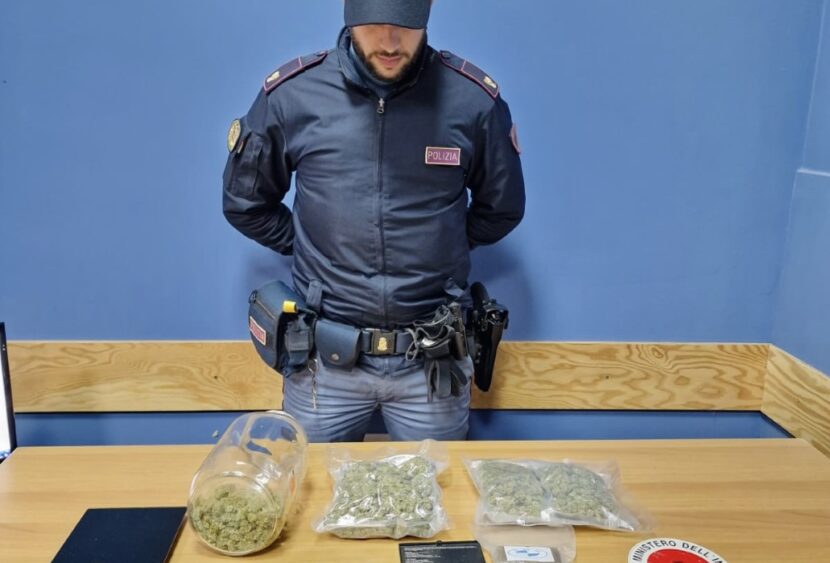 Arrestato pusher messinese: sequestrati hashish e marijuana