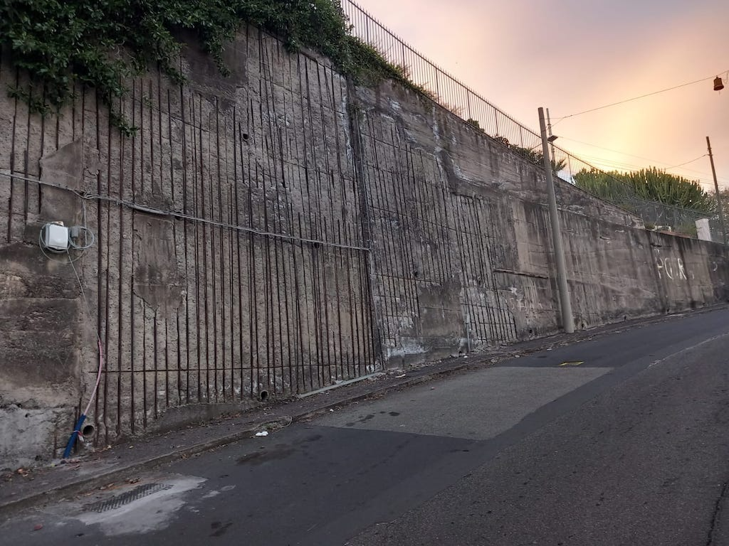 Acireale: muro pericolante nel sottopasso di Santa Caterina, Cannavò: “Si intervenga prima della tragedia”  