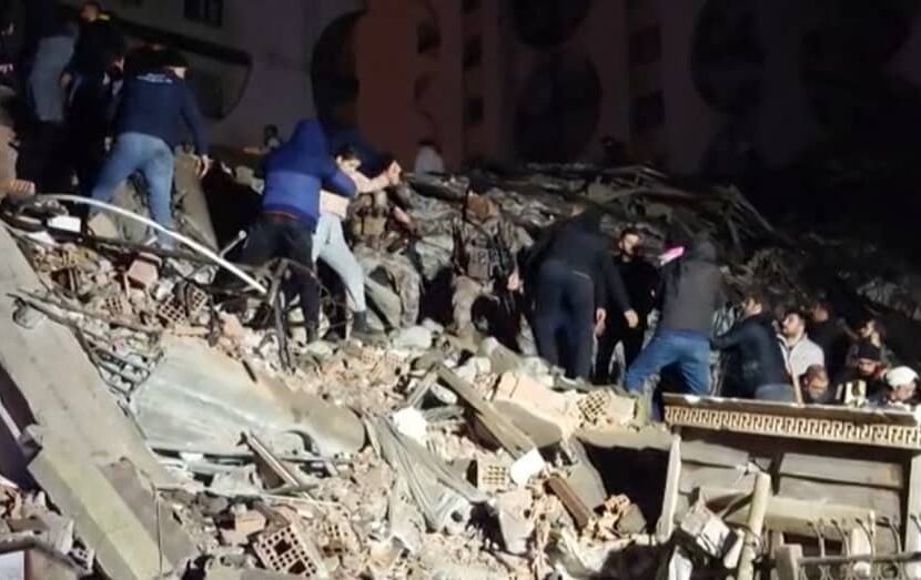 Scossa di terremoto tra Turchia e Siria provoca circa 700 feriti e 185 morti