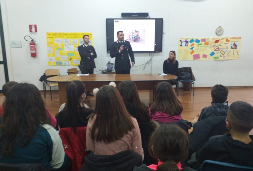 Giornata Nazionale contro il Bullismo e il Cyberbullismo: i Carabinieri di Gubbio incontrano gli studenti e i familiari